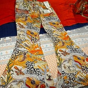 Lainey Wilson Storyteller Jeans